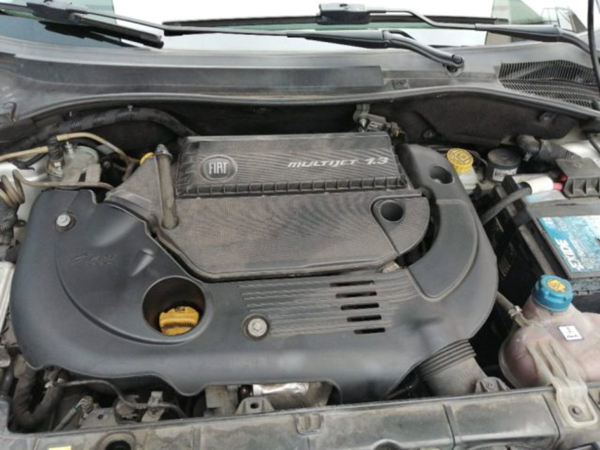 Fiat Punto Evo 1.3 Mjt 95 CV DPF 5 porte S&S Dualogic Dynamic (7)