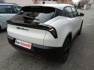 Alfa Romeo Junior 1.2 ibrida Speciale 145cv edct6 (4)