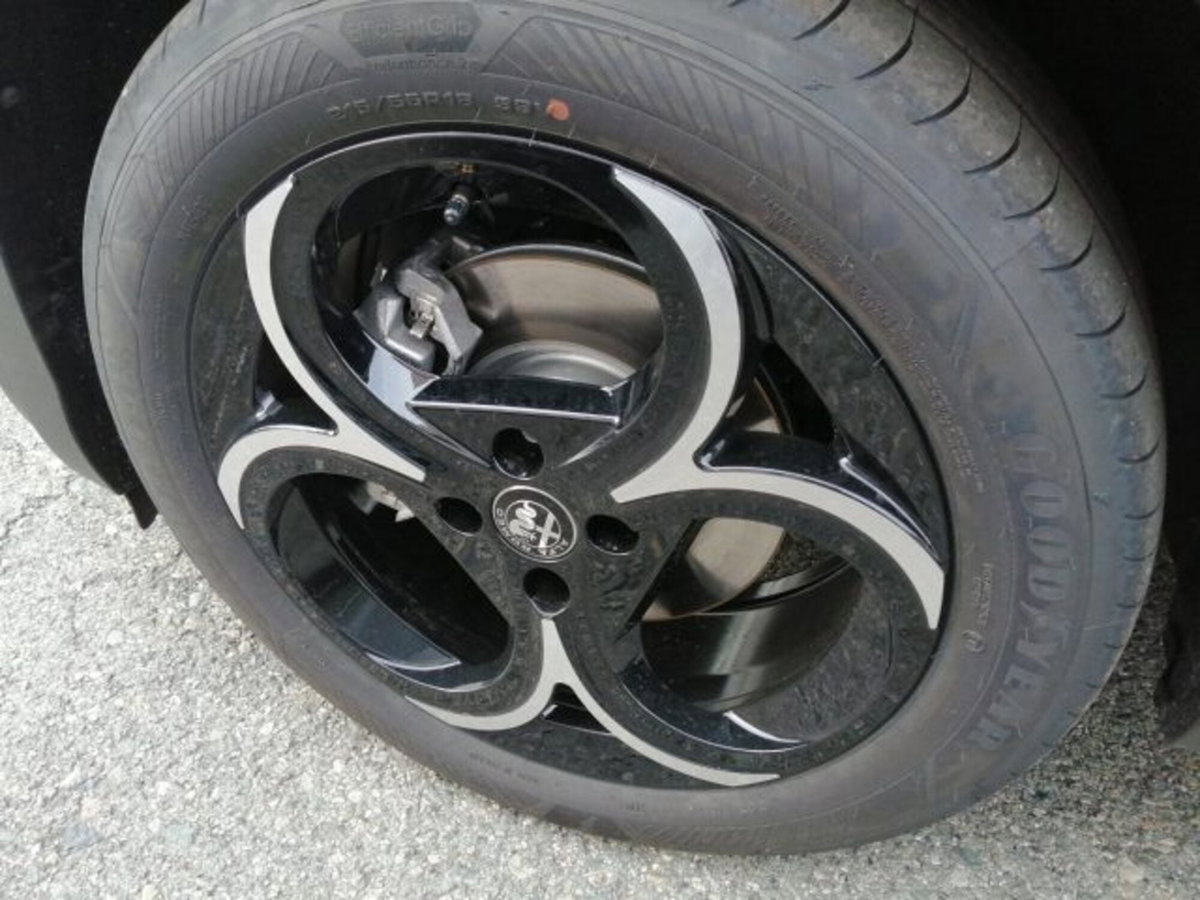Alfa Romeo Junior 1.2 ibrida Speciale 145cv edct6 (6)