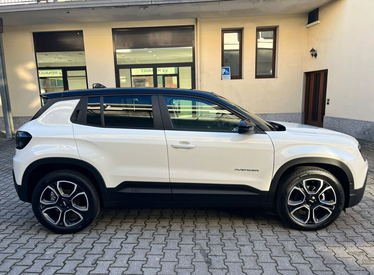 Jeep Avenger 1.2 turbo Summit fwd 100cv (4)
