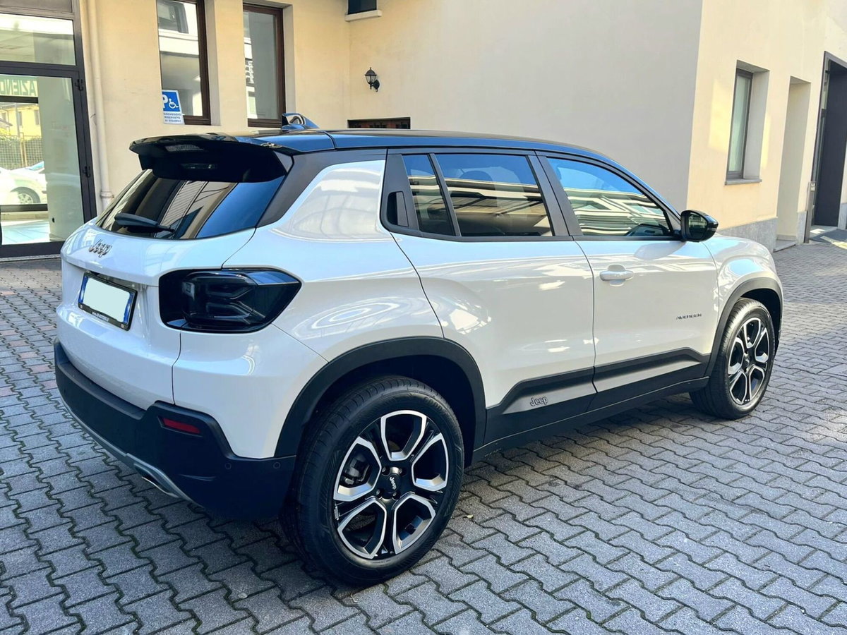 Jeep Avenger 1.2 turbo Summit fwd 100cv (5)