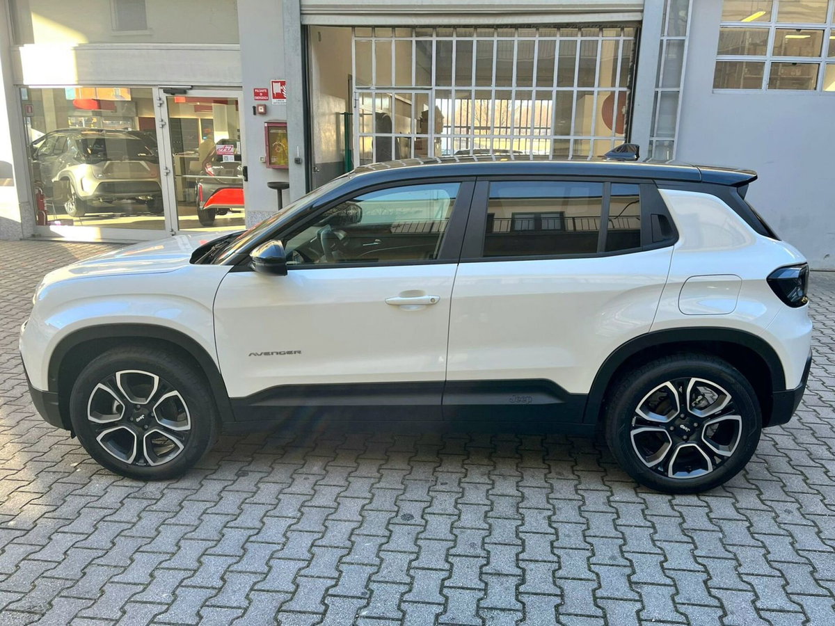 Jeep Avenger 1.2 turbo Summit fwd 100cv (8)