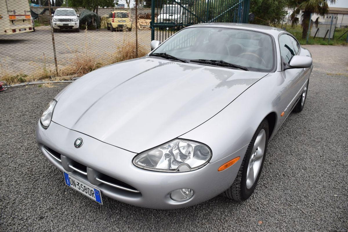 Jaguar XK8 4.0 Coupé (13)