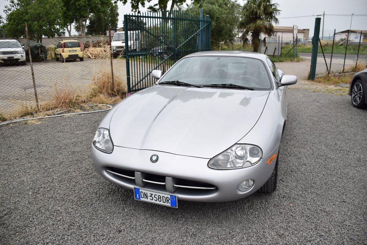 Jaguar XK8 4.0 Coupé (14)