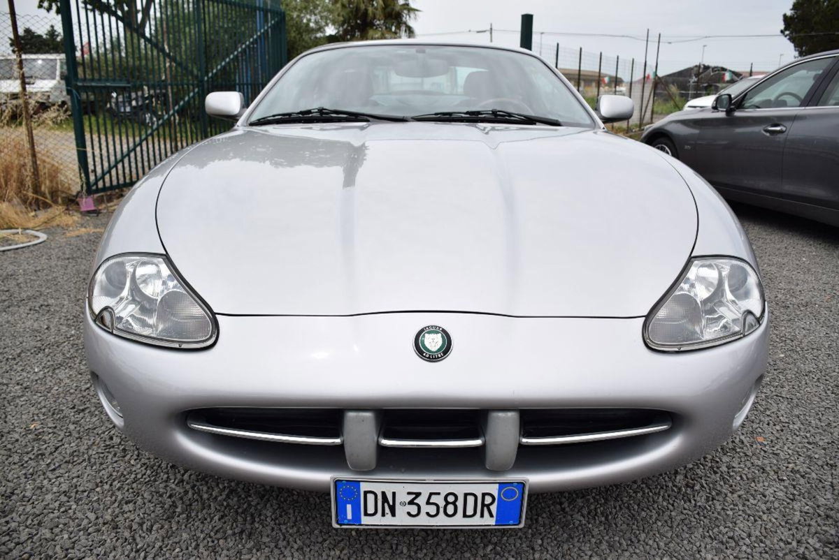 Jaguar XK8 4.0 Coupé (15)