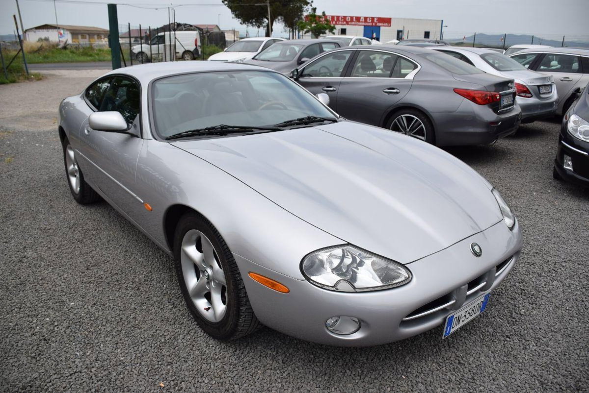 Jaguar XK8 4.0 Coupé (2)