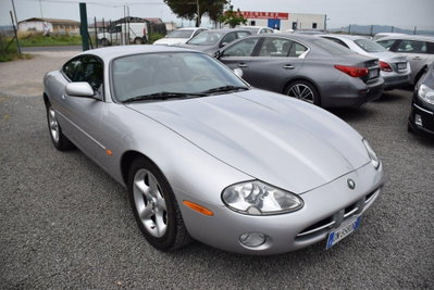 Jaguar XK8 4.0 Coupé (2)