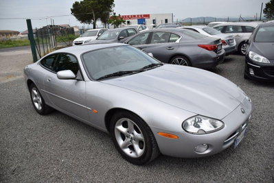 Jaguar XK8 4.0 Coupé (3)