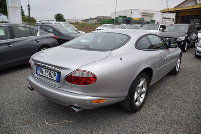 Jaguar XK8 4.0 Coupé (6)