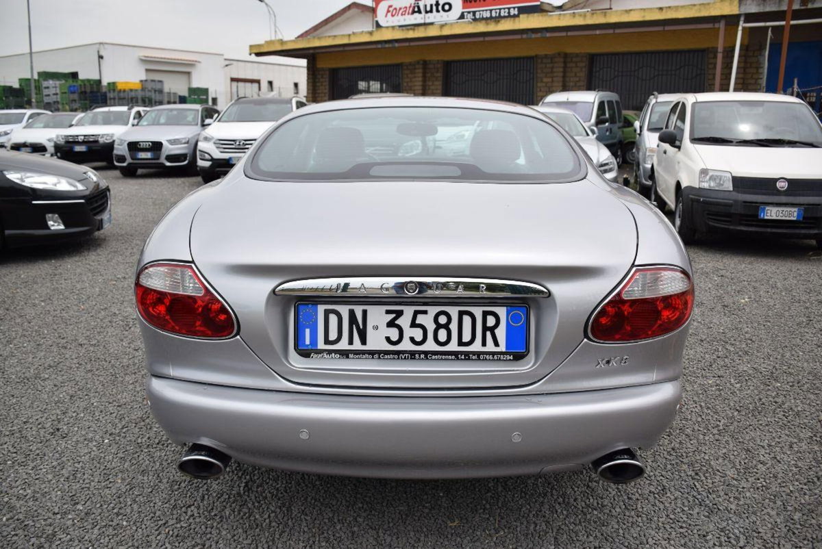 Jaguar XK8 4.0 Coupé (7)