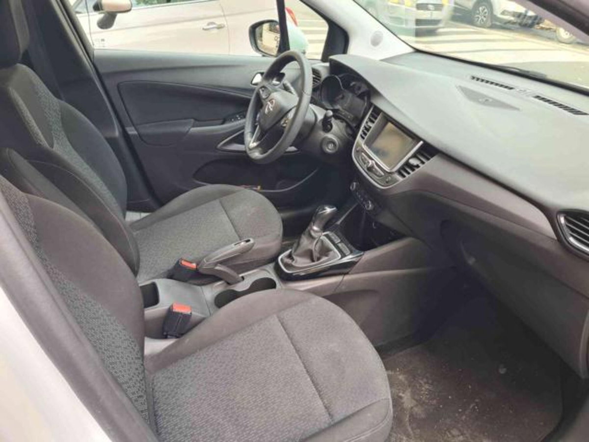 Opel Crossland X 1.2 12V Innovation (10)