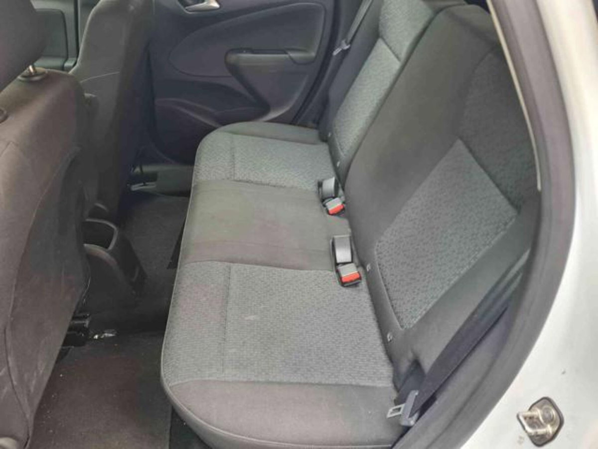 Opel Crossland X 1.2 12V Innovation (9)
