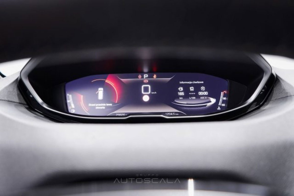 Peugeot 5008 PureTech Turbo 130 S&S EAT8 GT (14)