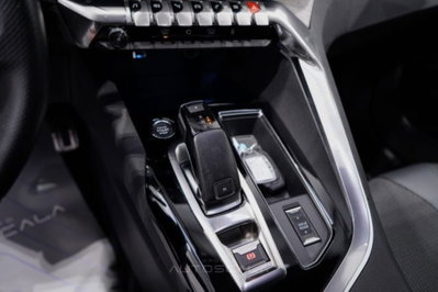 Peugeot 5008 PureTech Turbo 130 S&S EAT8 GT (18)