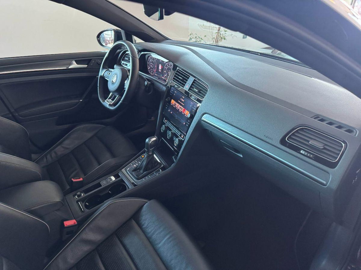 Volkswagen Golf GTD 2.0 TDI DSG 5p. BlueMotion Technology (10)
