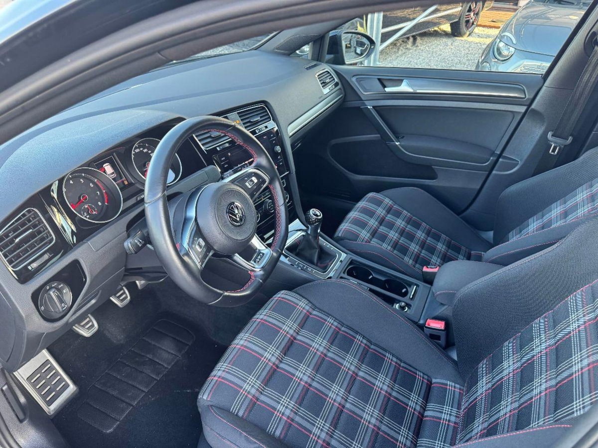 Volkswagen Golf GTI Performance 2.0 TSI DSG 5p. BlueMotion Technology (10)
