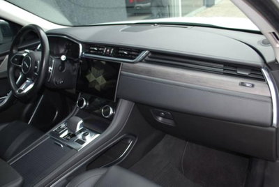 Jaguar F-Pace 2.0 D 163 CV AWD aut. (12)
