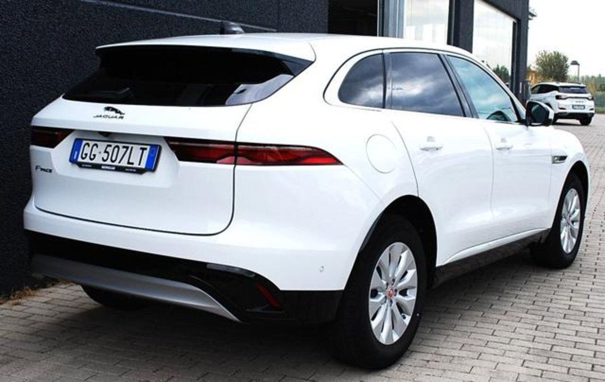 Jaguar F-Pace 2.0 D 163 CV AWD aut. (7)
