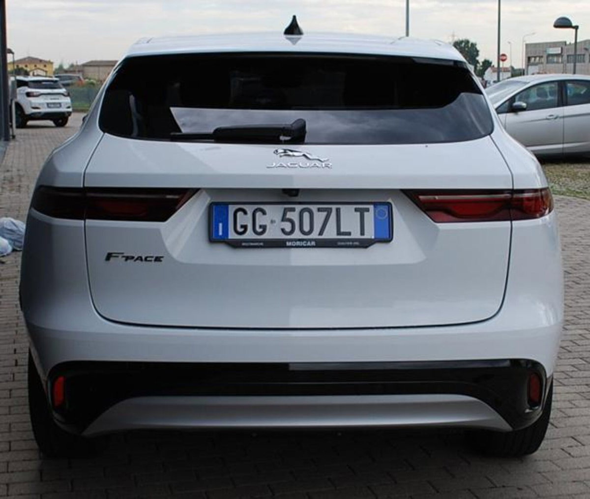 Jaguar F-Pace 2.0 D 163 CV AWD aut. (8)