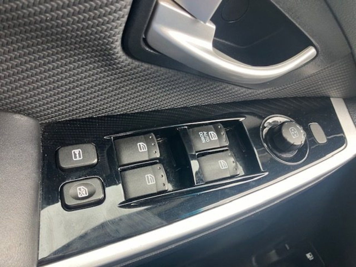 Ssangyong Korando 2.0 2WD MT GPL Limited (18)