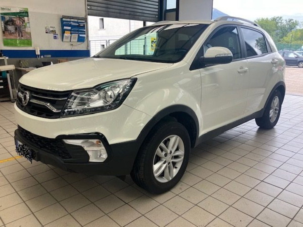 Ssangyong Korando 2.0 2WD MT GPL Limited (2)