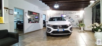 Dacia Sandero Stepway 1.0 tce Expression Eco-g 100cv (2)