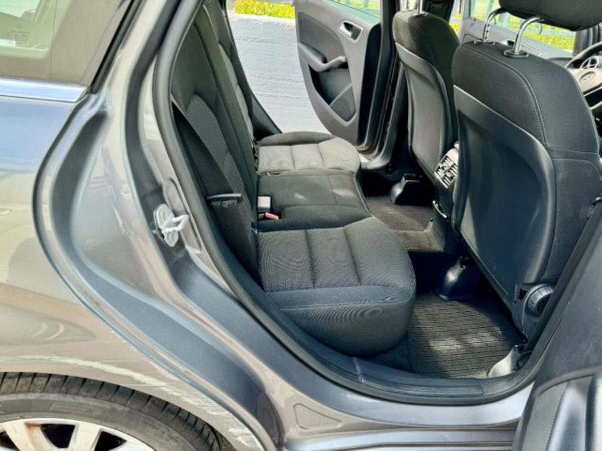 Mercedes-Benz Classe B 180 CDI BlueEFFICIENCY Executive (10)