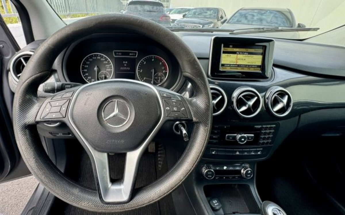 Mercedes-Benz Classe B 180 CDI BlueEFFICIENCY Executive (12)