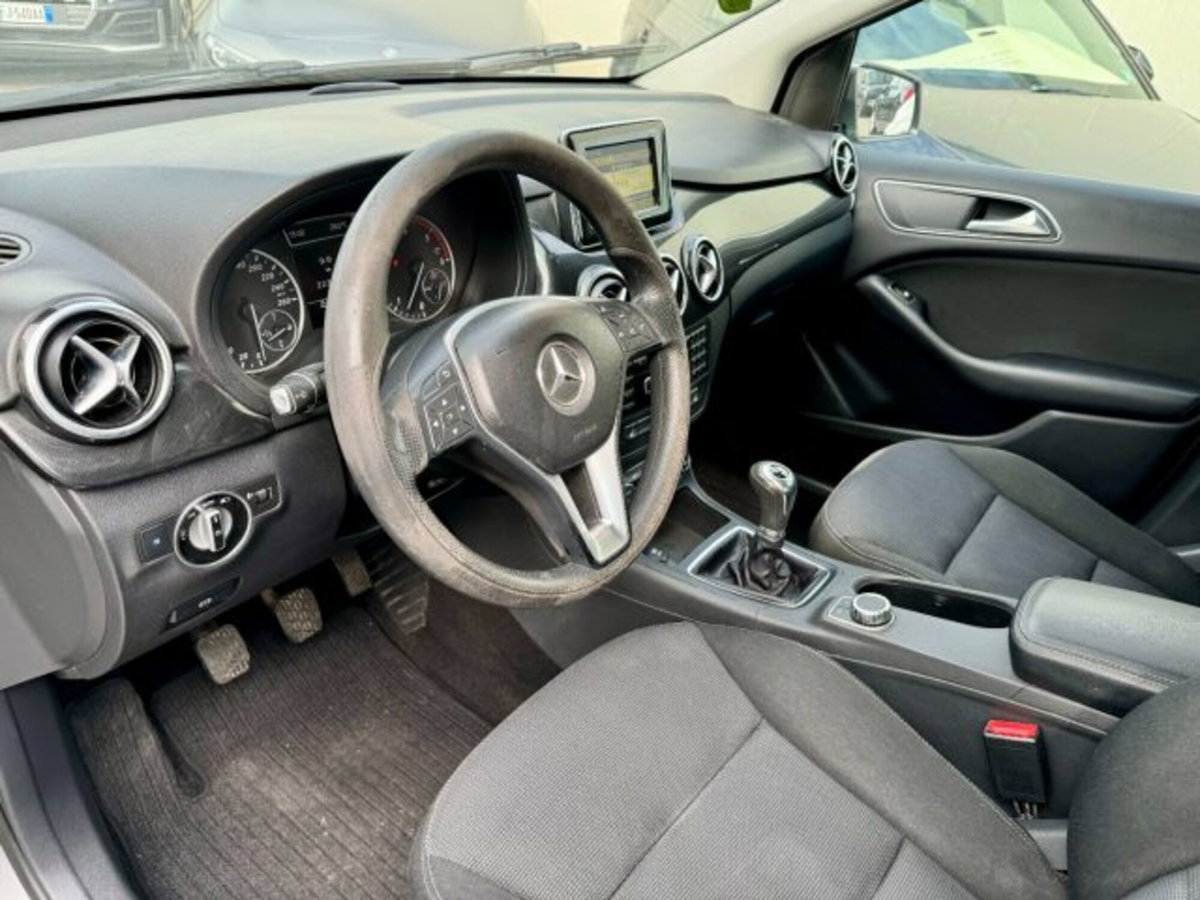 Mercedes-Benz Classe B 180 CDI BlueEFFICIENCY Executive (7)