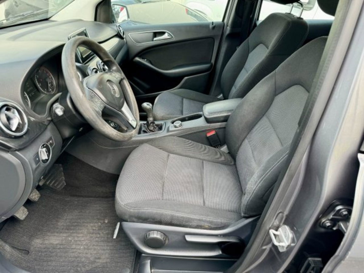 Mercedes-Benz Classe B 180 CDI BlueEFFICIENCY Executive (8)