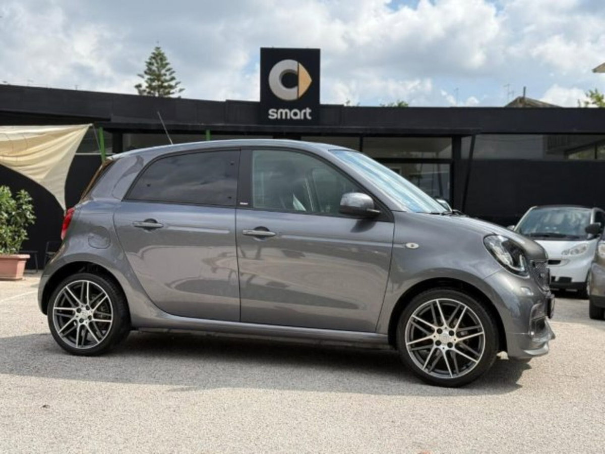 smart forfour forfour BRABUS 0.9 Turbo twinamic (3)