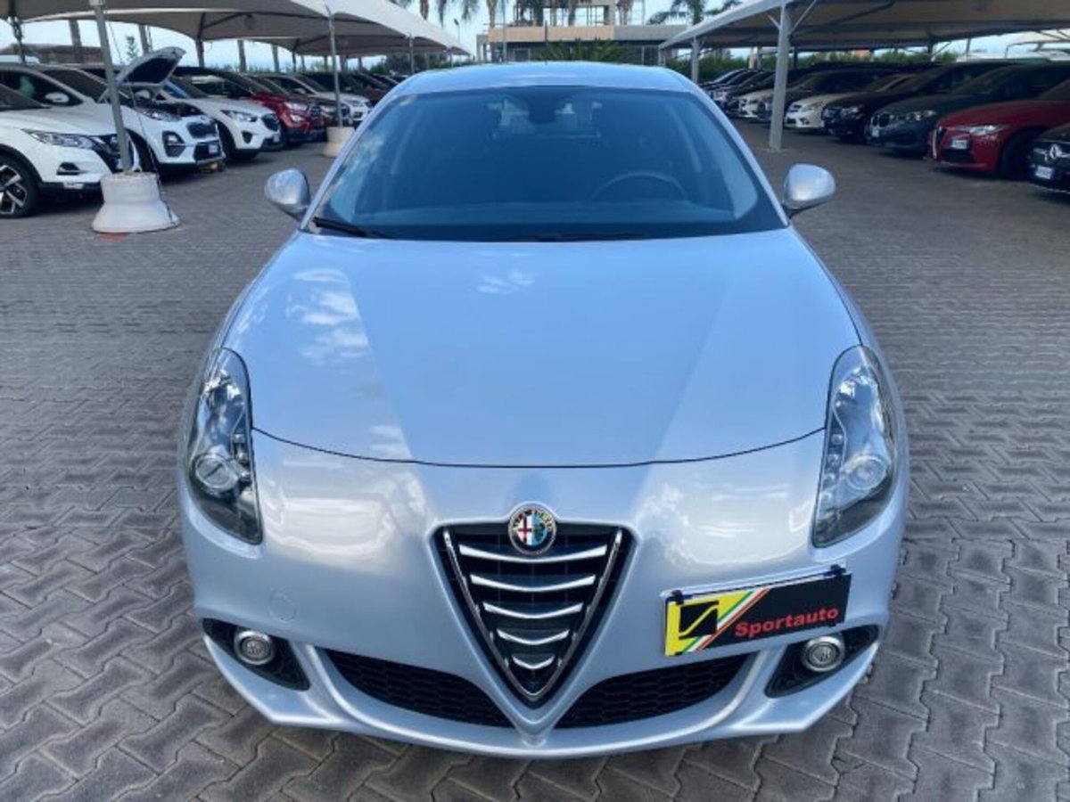 Alfa Romeo Giulietta 1.6 JTDm-2 Giulietta (18)