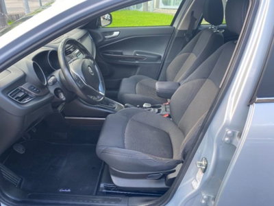 Alfa Romeo Giulietta 1.6 JTDm-2 Giulietta (6)