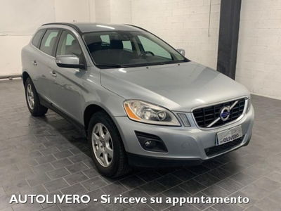 Volvo XC60 2.4 D 163 CV AWD Geartronic Momentum usata