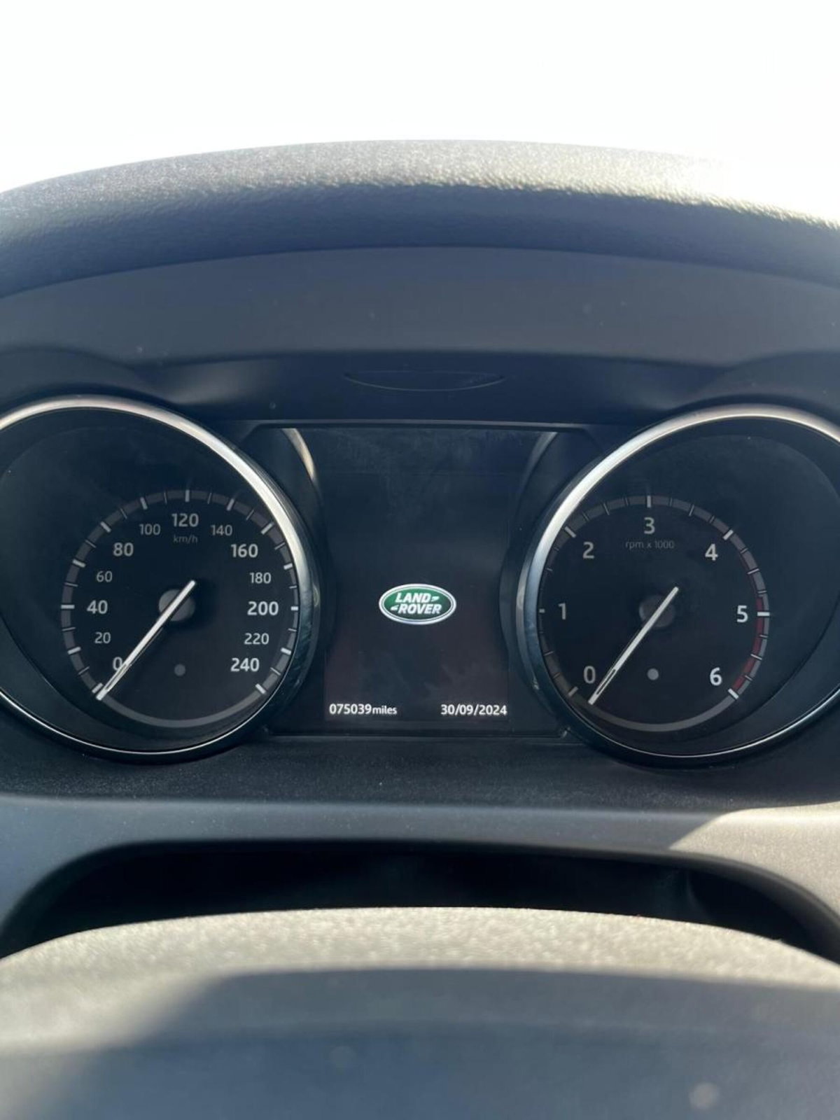 Land Rover Discovery Sport 2.0 TD4 150 CV HSE (10)