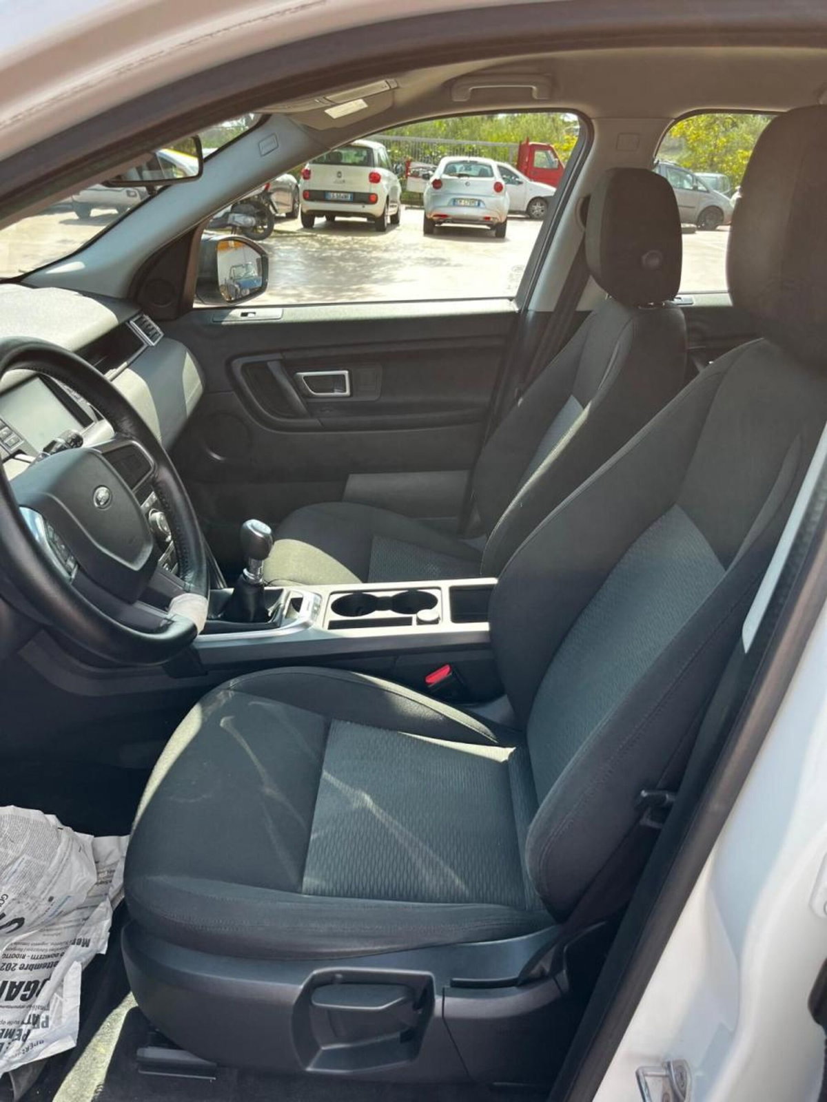 Land Rover Discovery Sport 2.0 TD4 150 CV HSE (5)