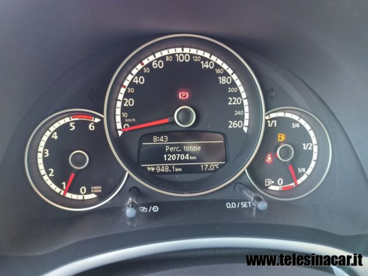 Volkswagen Maggiolino 1.6 TDI Design (12)