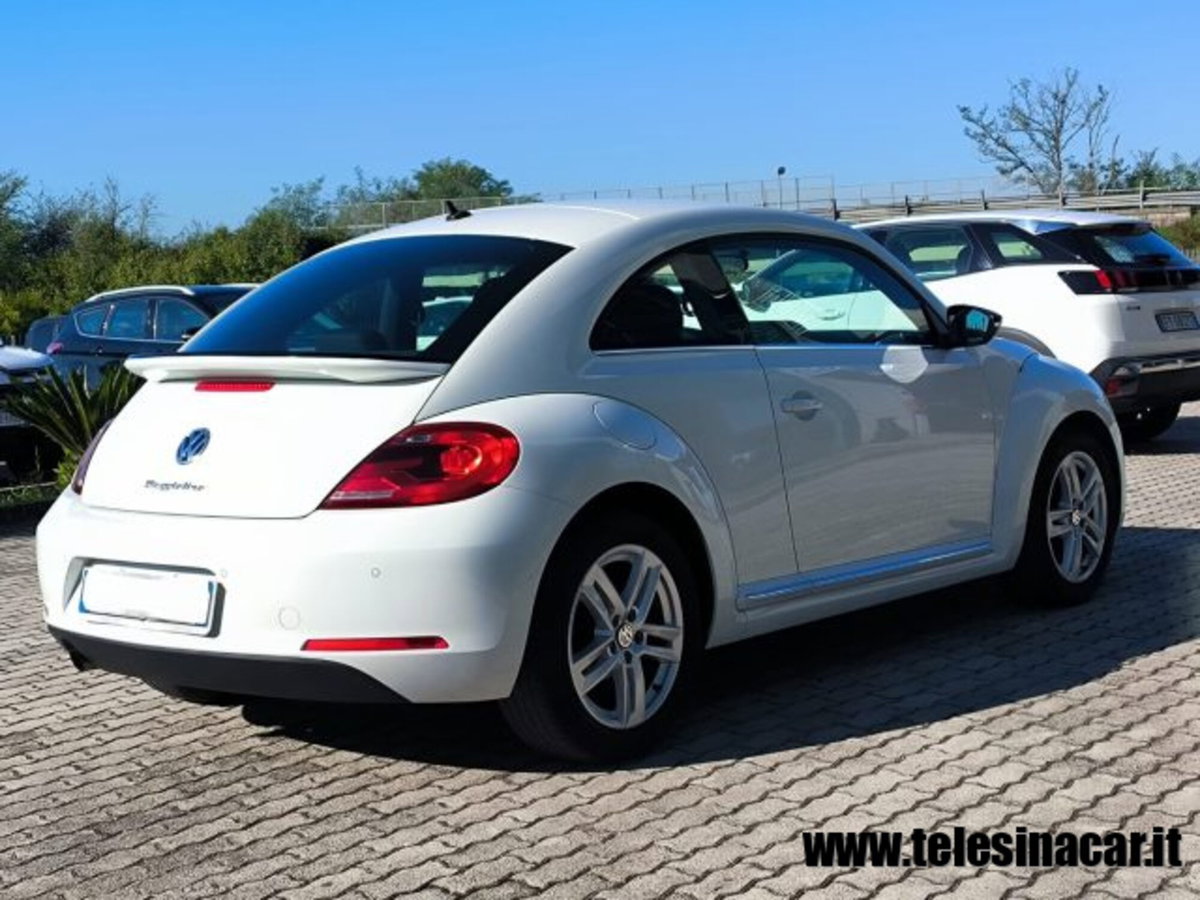 Volkswagen Maggiolino 1.6 TDI Design (6)