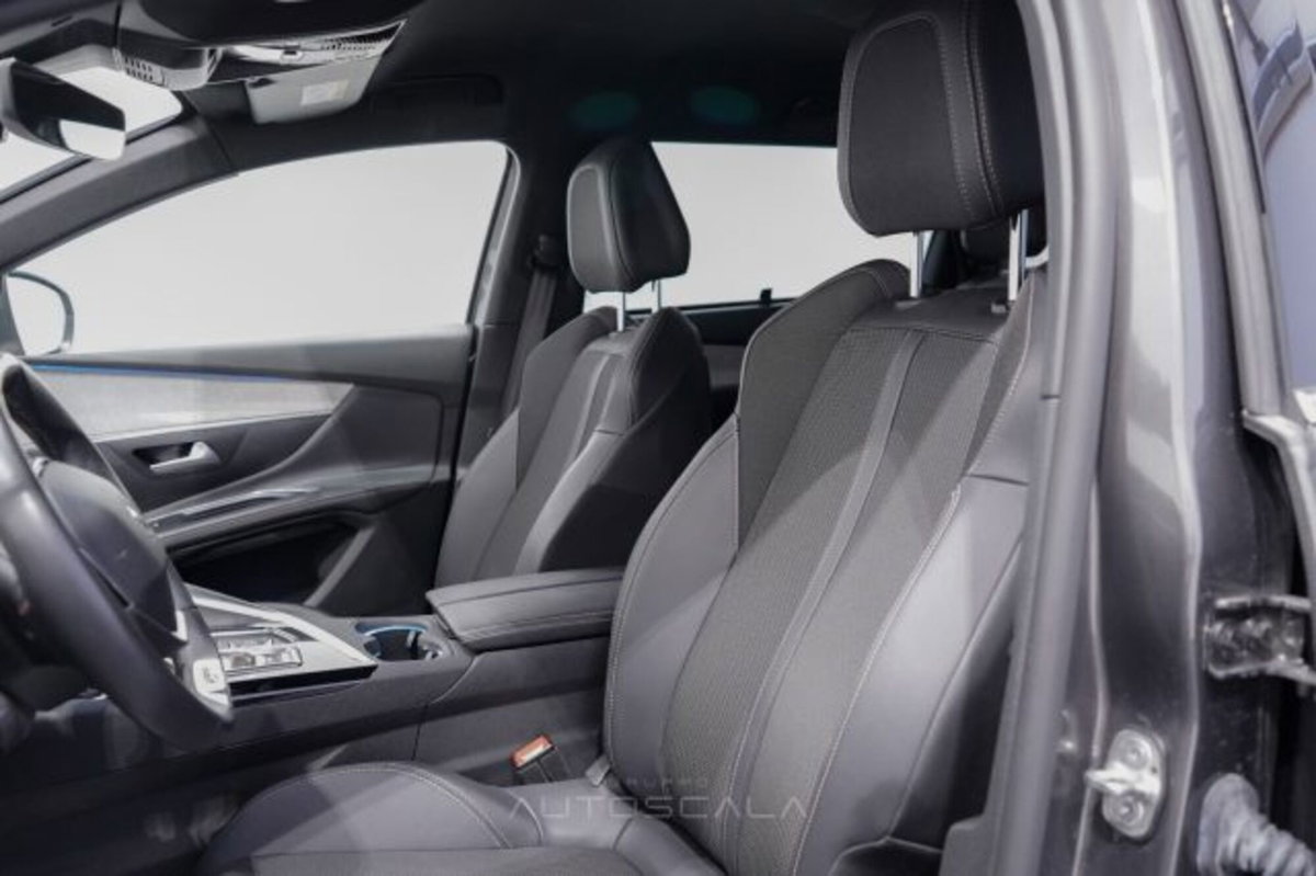 Peugeot 5008 PureTech Turbo 130 S&S EAT8 GT (11)