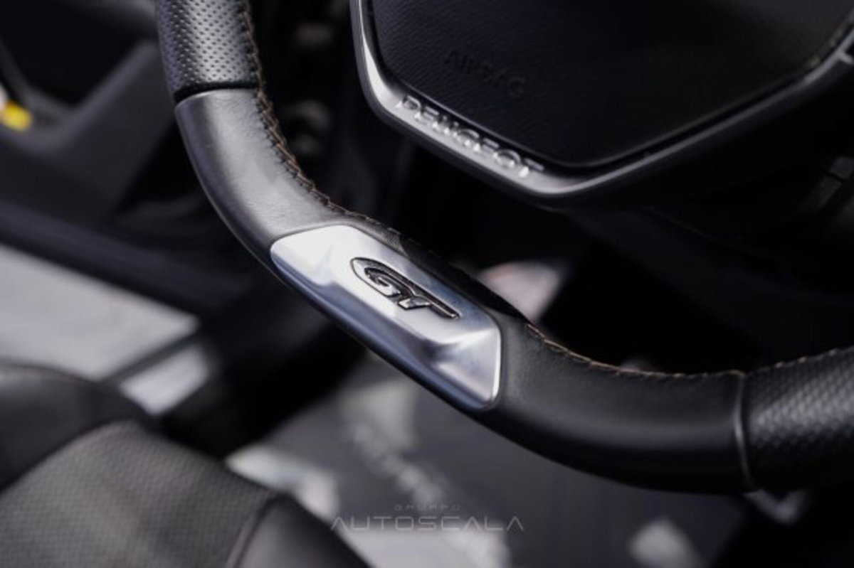 Peugeot 5008 PureTech Turbo 130 S&S EAT8 GT (16)