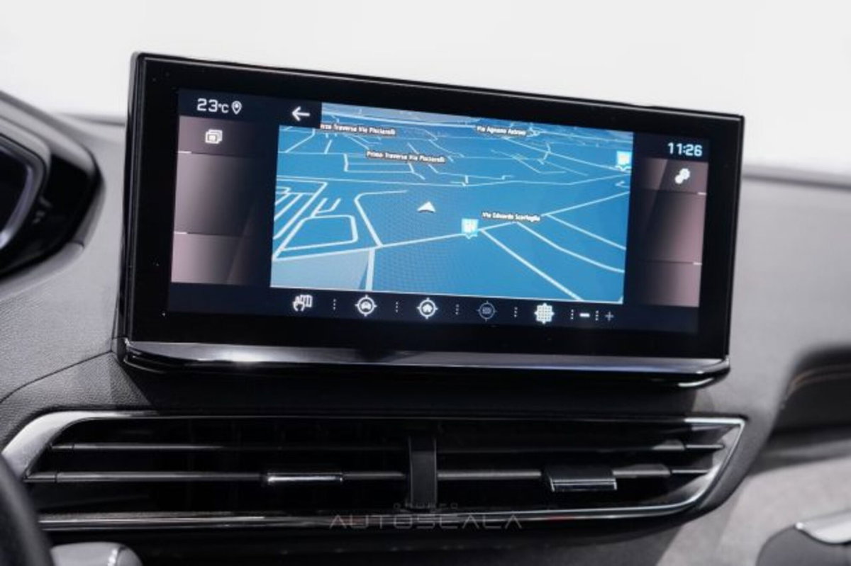 Peugeot 5008 PureTech Turbo 130 S&S EAT8 GT (18)
