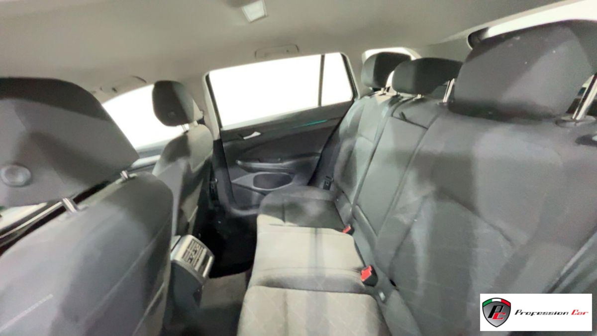 Volkswagen Golf Variant 2.0 tdi Life 150cv dsg (13)