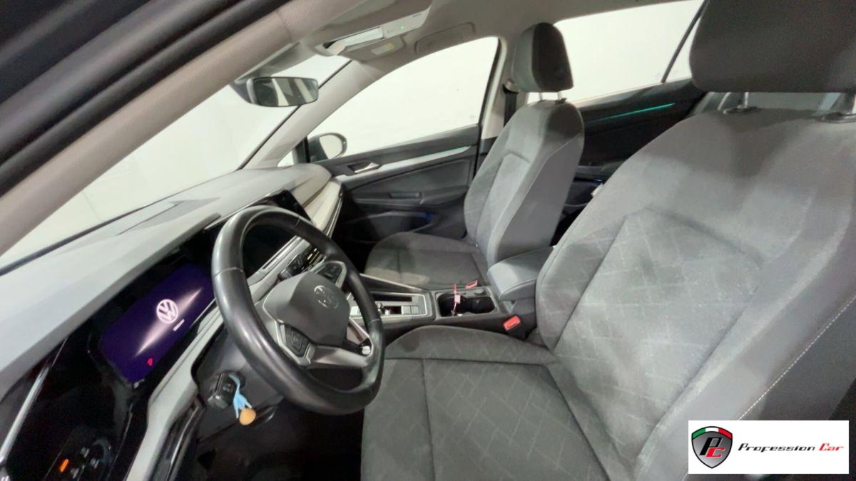 Volkswagen Golf Variant 2.0 tdi Life 150cv dsg (14)