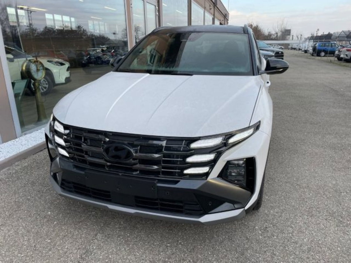 Hyundai Tucson 1.6 t-gdi 48V Xtech 2wd mt (2)
