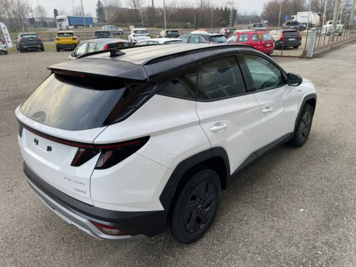 Hyundai Tucson 1.6 t-gdi 48V Xtech 2wd mt (8)