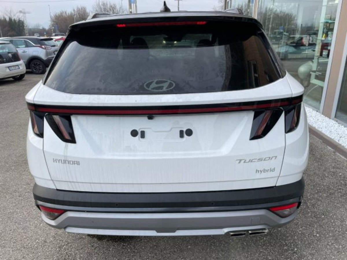Hyundai Tucson 1.6 t-gdi 48V Xtech 2wd mt (9)