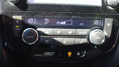 Nissan Qashqai 1.5 dCi N-Connecta (14)