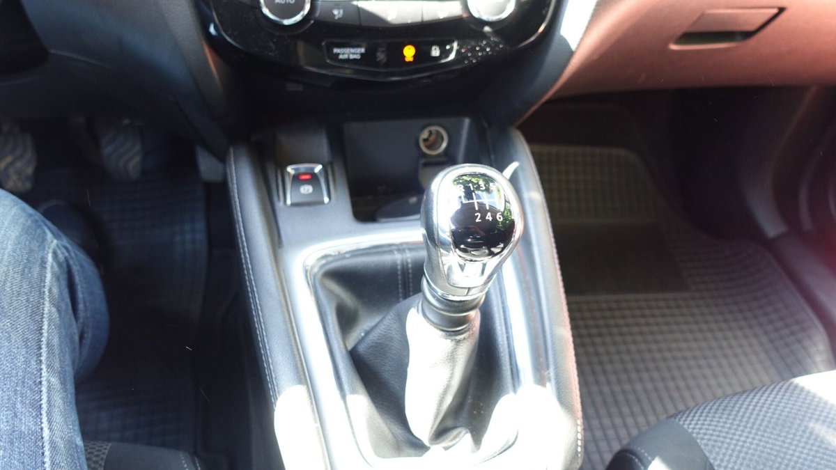 Nissan Qashqai 1.5 dCi N-Connecta (15)