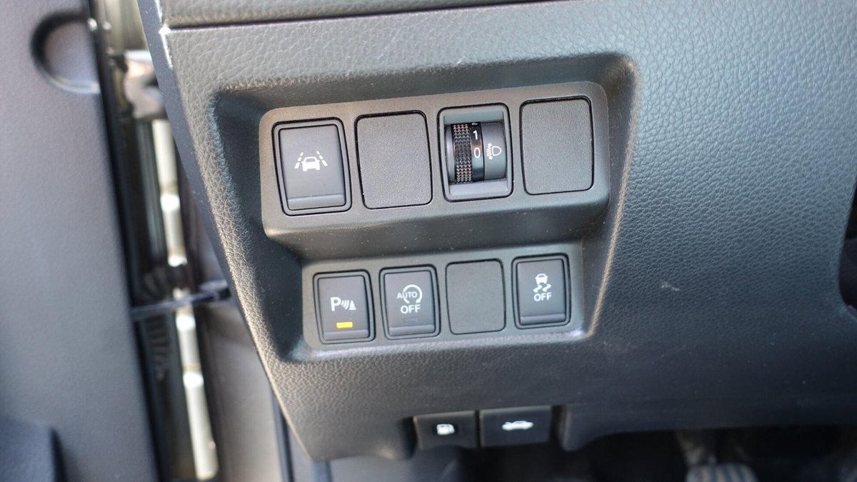 Nissan Qashqai 1.5 dCi N-Connecta (16)