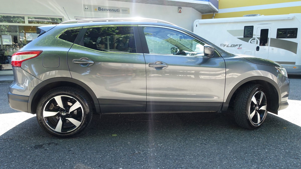 Nissan Qashqai 1.5 dCi N-Connecta (8)